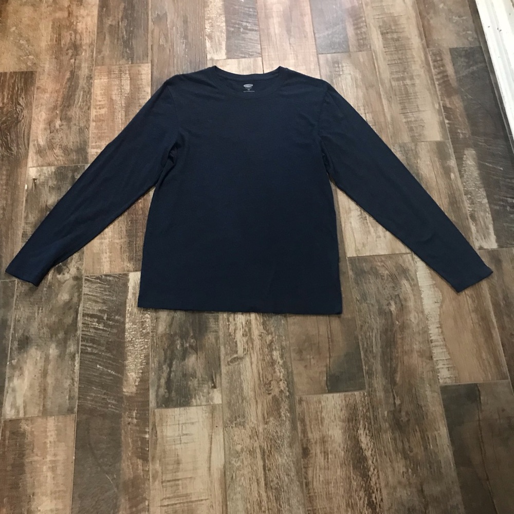 Men’s Old Navy long sleeved tee